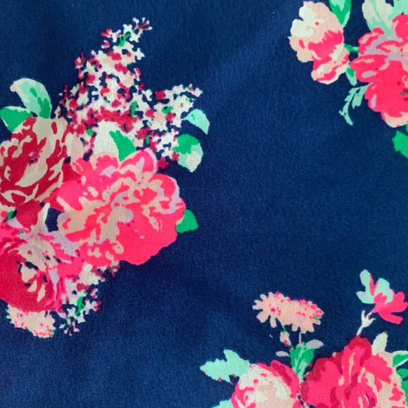 Floral Print Shorts - Picture 3 of 6